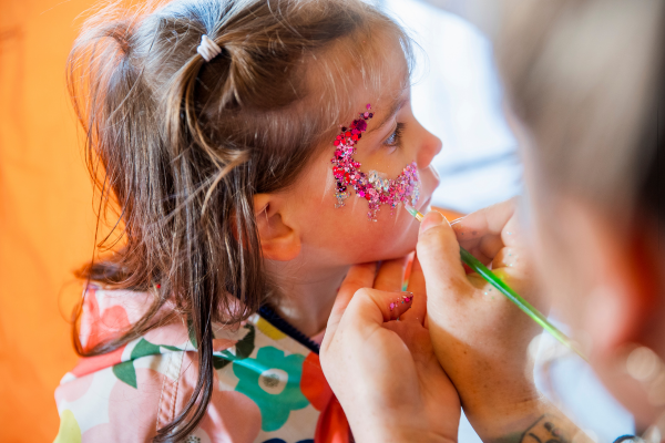 Face painting 600x400