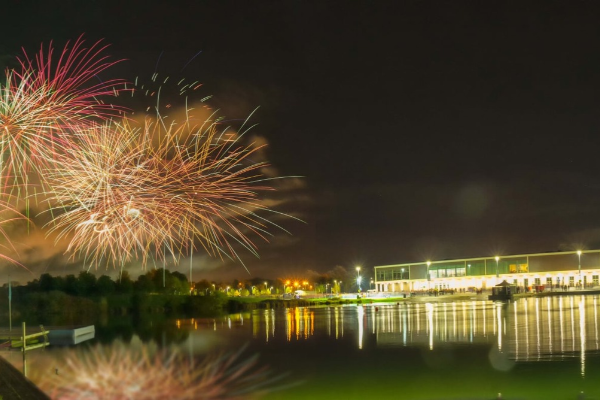 Fireworks at the Lakes Thurs 29 Oct